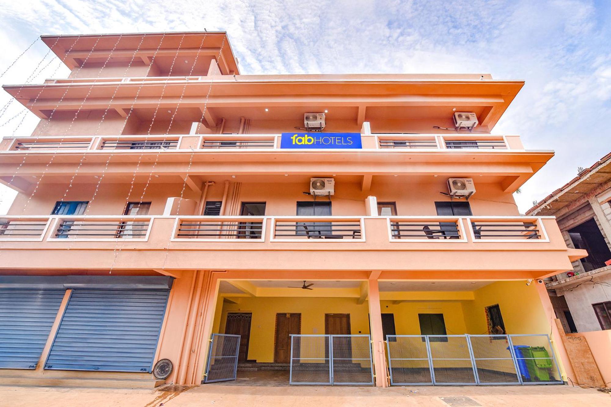 Fabhotel Baga Tulip - 500M From Baga Beach Exterior photo