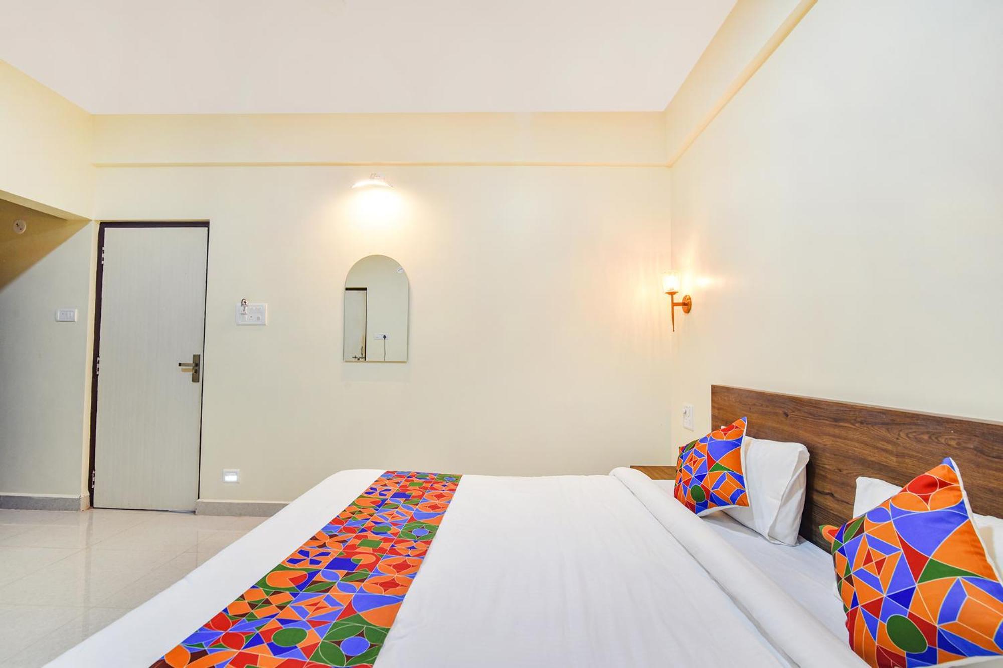 Fabhotel Baga Tulip - 500M From Baga Beach Exterior photo